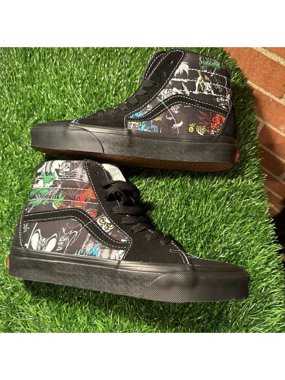 Vans x Disney Villains Sk8-Hi Shoes New With Tags Size 6M 7.5W Disney 100 Aniv.